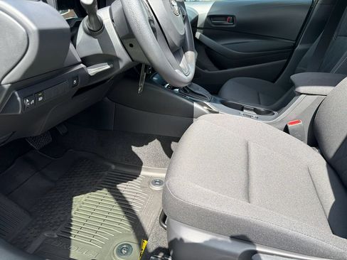Used 2026 Toyota Corolla LE FWD image 11