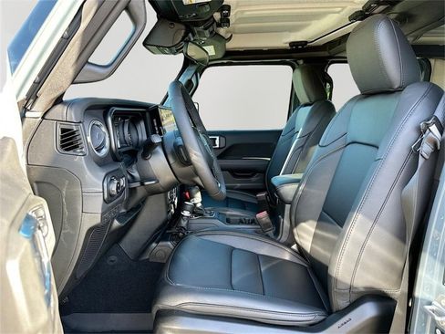 New 2025 Jeep Gladiator Sport image 20