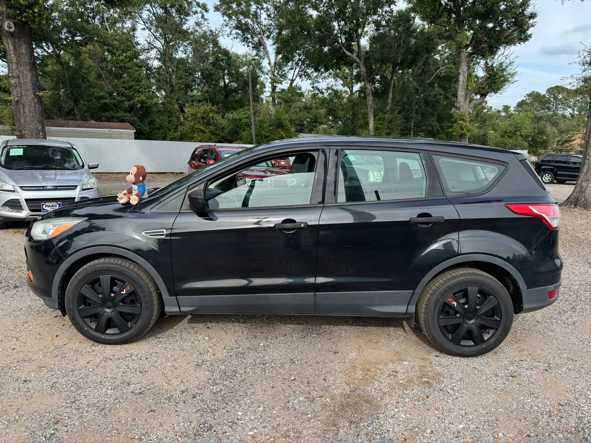 Used 2015 Ford Escape S FWD image 2