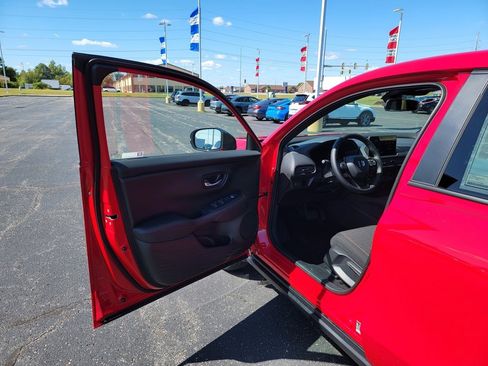 New 2026 Honda HR-V Sport image 17