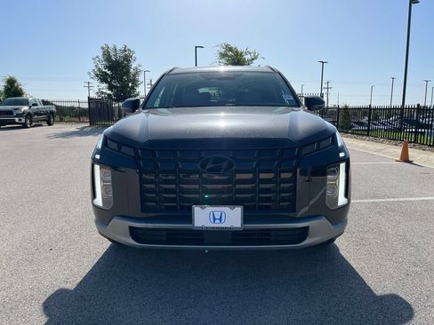 Used 2025 Hyundai Palisade SEL FWD image 2