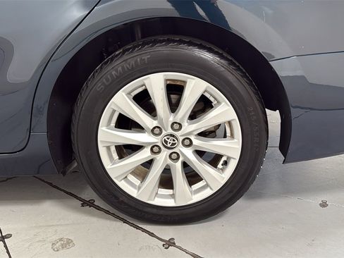 Used 2020 Toyota Camry LE image 23
