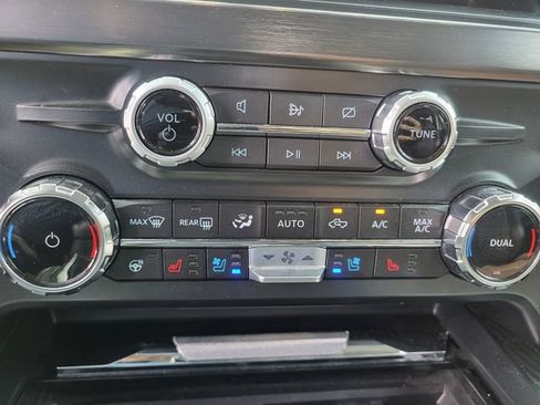 Used 2024 Ford F250 Lariat w/ Lariat Ultimate Package AWD/4WD image 33