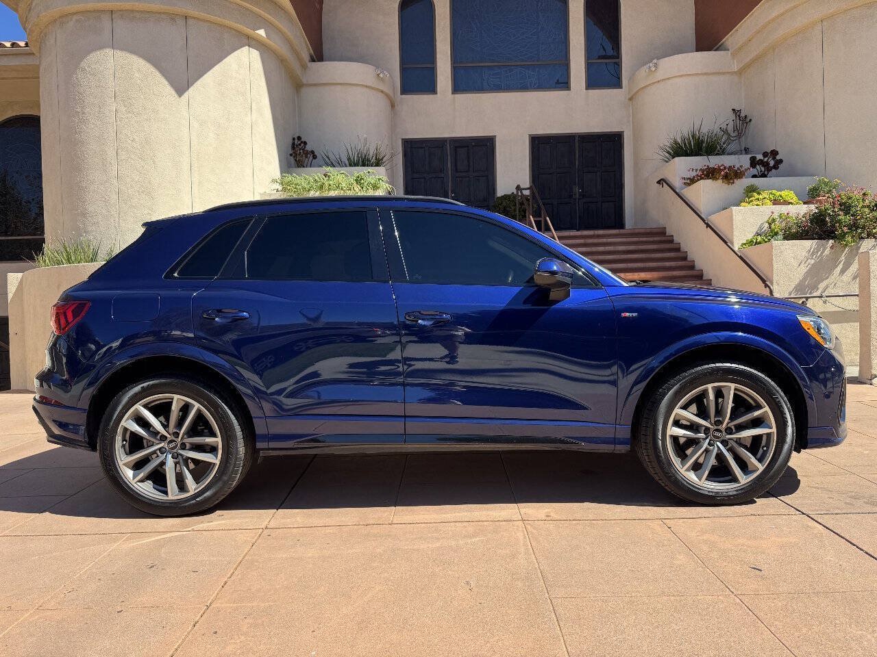Used 2022 Audi Q3 2.0T Premium w/ Black Optic Sport Package AWD/4WD image 10