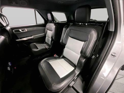 Certified 2023 Ford Explorer XLT w/ Equipment Group 202A AWD/4WD image 25