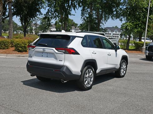 Used 2025 Toyota RAV4 XLE Premium FWD image 4