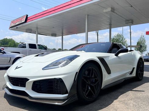 Used 2019 Chevrolet Corvette ZR1 w/ ZTK Track Performance Package RWD image 23