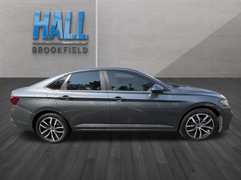 Used 2026 Volkswagen Jetta SE FWD image 7