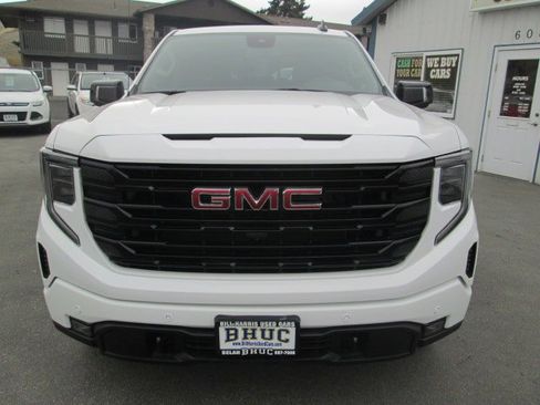 Used 2025 GMC Sierra 1500 Elevation w/ Elevation Premium Package image 2