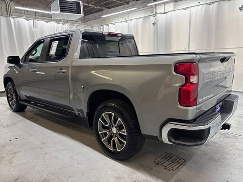 Used 2025 Chevrolet Silverado 1500 LT AWD/4WD image 3