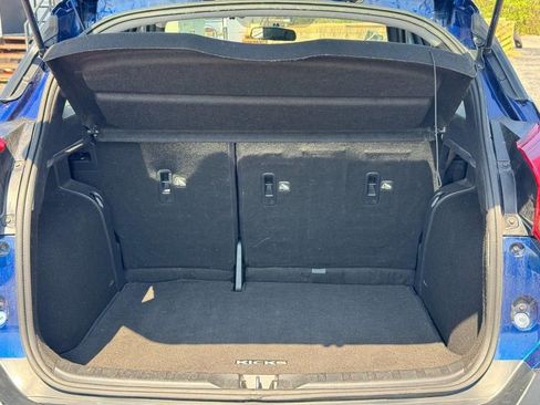 Used 2018 Nissan Kicks SV image 4