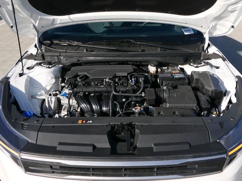 New 2025 Kia K4 LXS image 26