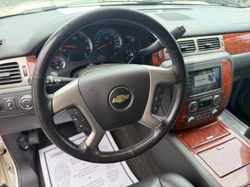 Used 2013 Chevrolet Avalanche LTZ AWD/4WD image 55