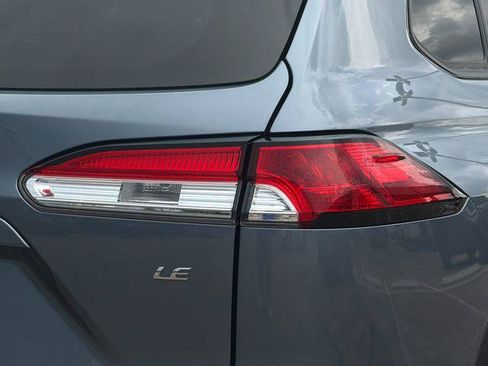Certified 2024 Toyota Corolla Cross LE w/ Moonroof Package FWD image 29