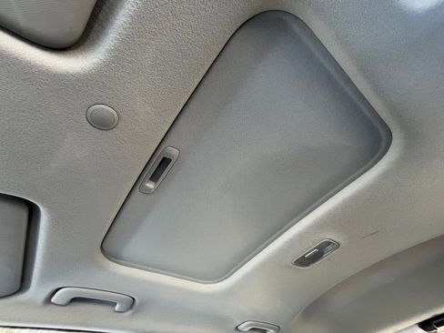 Used 2025 Hyundai Venue SEL image 28