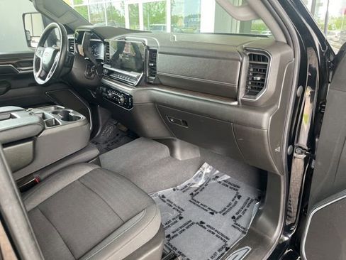 Used 2024 Chevrolet Silverado 2500 LT AWD/4WD image 10