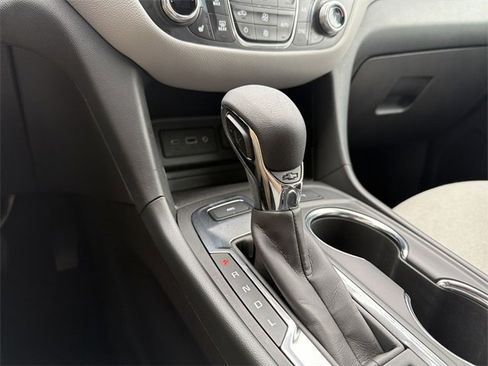 Used 2024 Chevrolet Equinox LT image 20