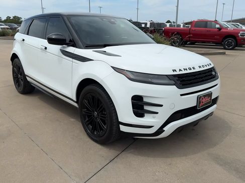 Used 2024 Land Rover Range Rover Evoque Dynamic SE AWD/4WD image 3