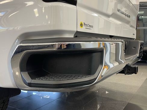 Used 2019 GMC Sierra 1500 SLT w/ SLT Premium Package image 16