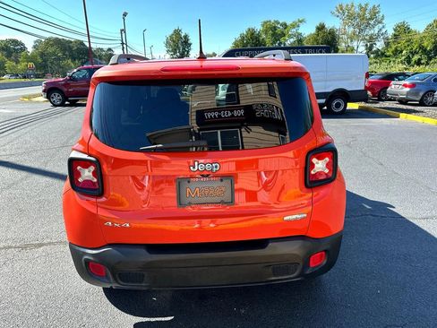 Used 2017 Jeep Renegade Latitude w/ Safety & Security Group AWD/4WD image 23