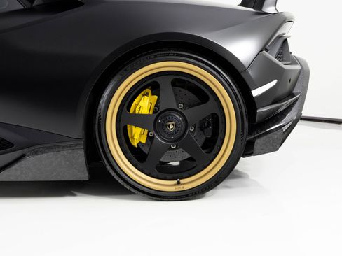 Used 2018 Lamborghini Huracan Performante image 11