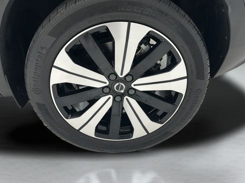 Used 2023 Volvo C40 P8 Recharge Plus AWD/4WD image 9