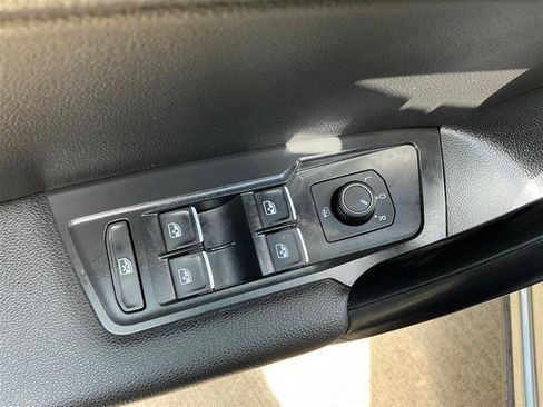 Used 2021 Volkswagen Tiguan SE R-Line FWD image 26