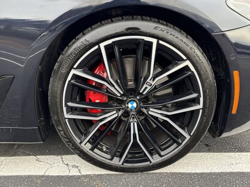 Used 2022 BMW M550i xDrive M550i xDrive w/ Executive Package image 2