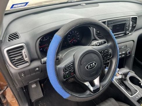 Used 2017 Kia Sportage LX FWD image 6
