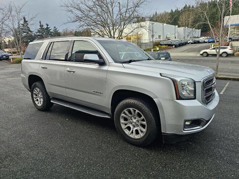 Used 2017 GMC Yukon SLE image 11