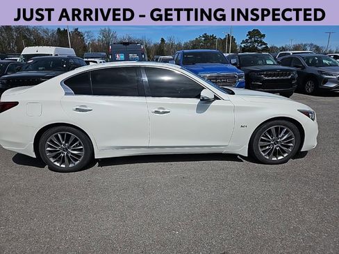 Used 2018 INFINITI Q50 Luxe w/ Essential Package (3.0T Luxe) image 8
