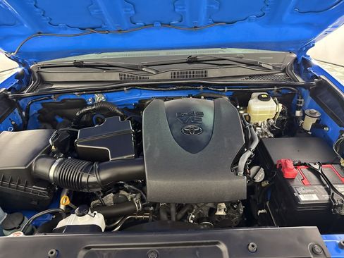 Used 2021 Toyota Tacoma TRD Off-Road image 30