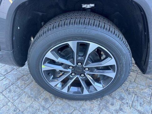 New 2025 Jeep Grand Cherokee L Overland image 16