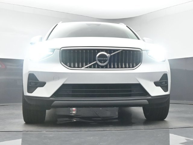 Used 2024 Volvo XC40 B5 Plus w/ Climate Package AWD/4WD image 11