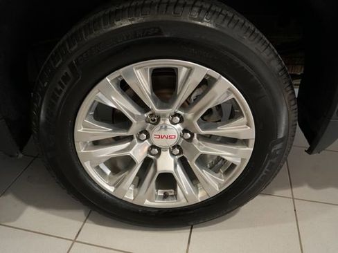 Used 2020 GMC Sierra 1500 Denali w/ Technology Package AWD/4WD image 11