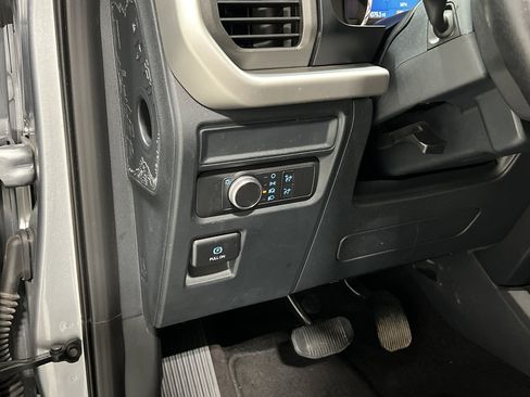 Used 2022 Ford Expedition XLT image 16