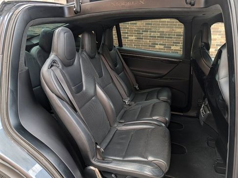 Used 2016 Tesla Model X 75D image 37