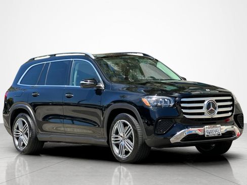 Used 2026 Mercedes-Benz GLS 450 4MATIC image 7