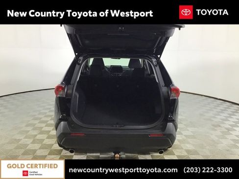 Used 2020 Toyota RAV4 LE image 20
