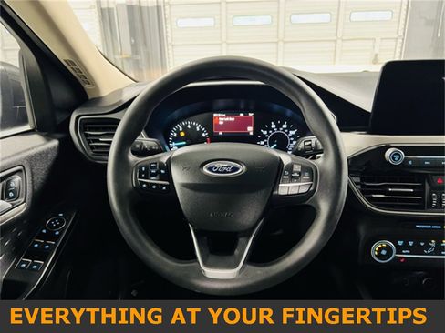 Used 2020 Ford Escape SE image 5