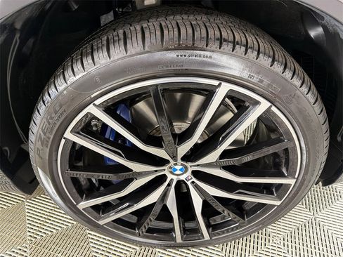Used 2022 BMW X5 M50i image 14