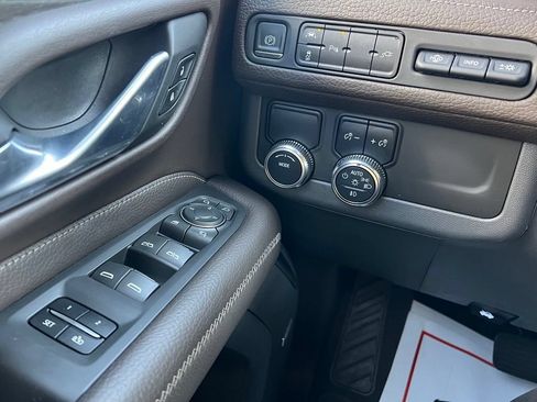 Used 2021 GMC Yukon Denali RWD image 27