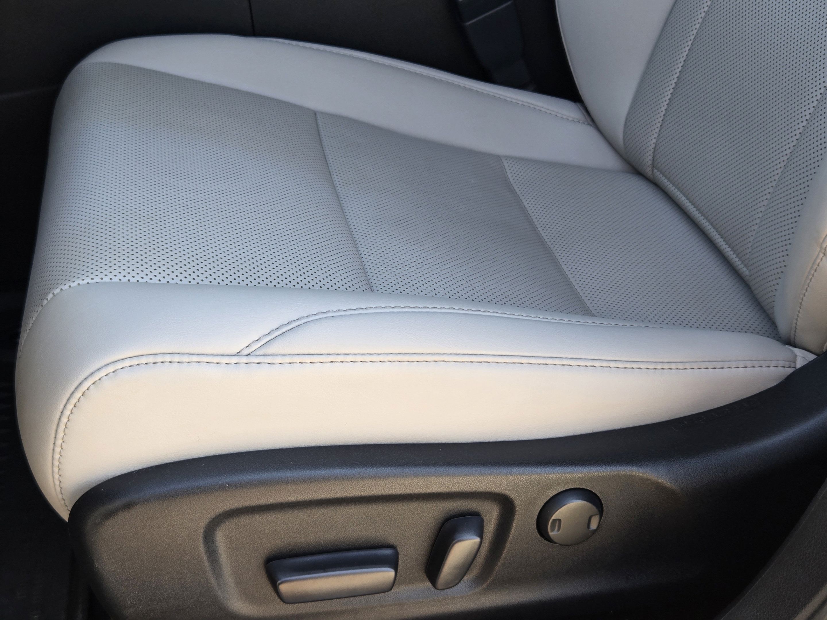 Used 2022 Lexus RX 350 FWD w/ Premium Package image 21