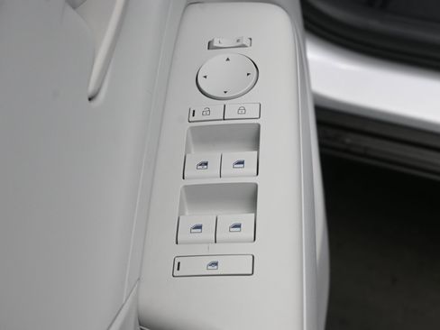 Certified 2026 Hyundai Kona SE image 11