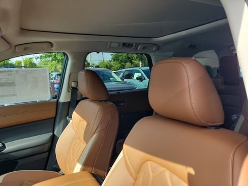 New 2026 Nissan Pathfinder Platinum AWD/4WD image 21