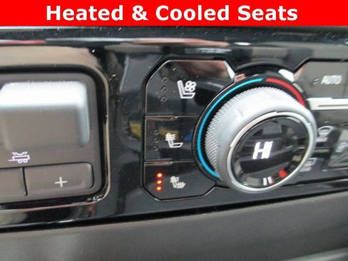 Certified 2025 Chevrolet Silverado 2500 ZR2 w/ ZR2 Bison Edition image 17