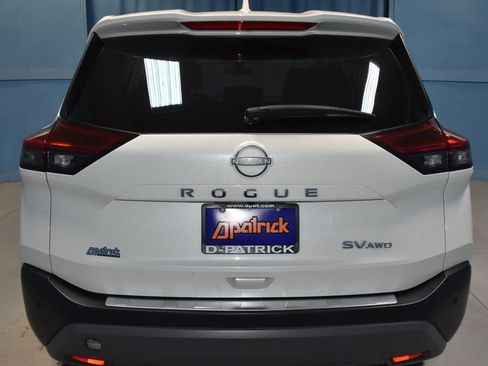 Used 2023 Nissan Rogue SV image 26