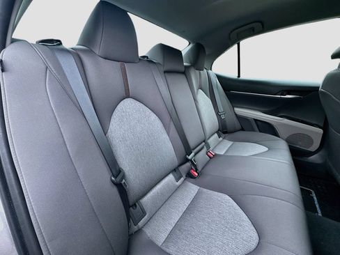 Used 2019 Toyota Camry LE FWD image 24
