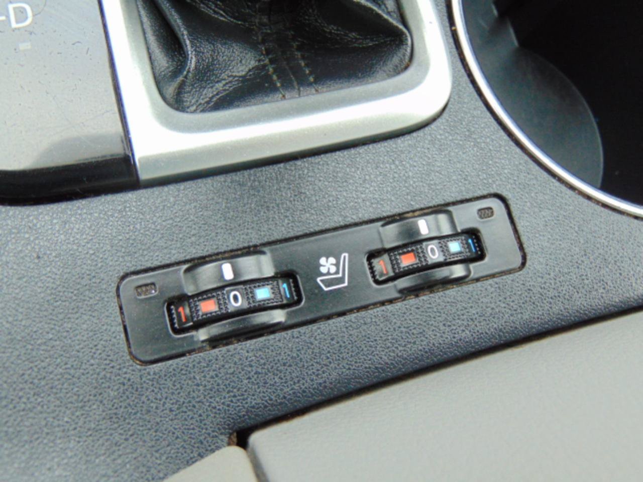 Used 2015 Toyota Highlander Limited FWD image 14