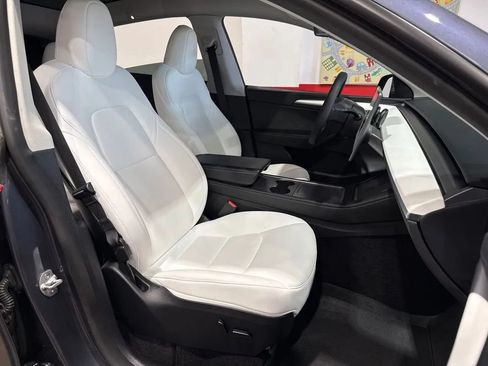 Used 2023 Tesla Model Y Long Range AWD/4WD image 74